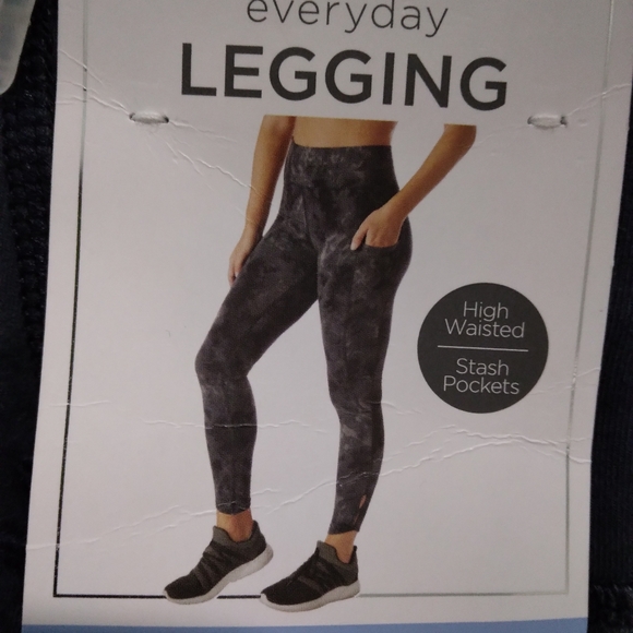 Women's Legging Members Mark Large NWT black tie-dye - Picture 2 of 3